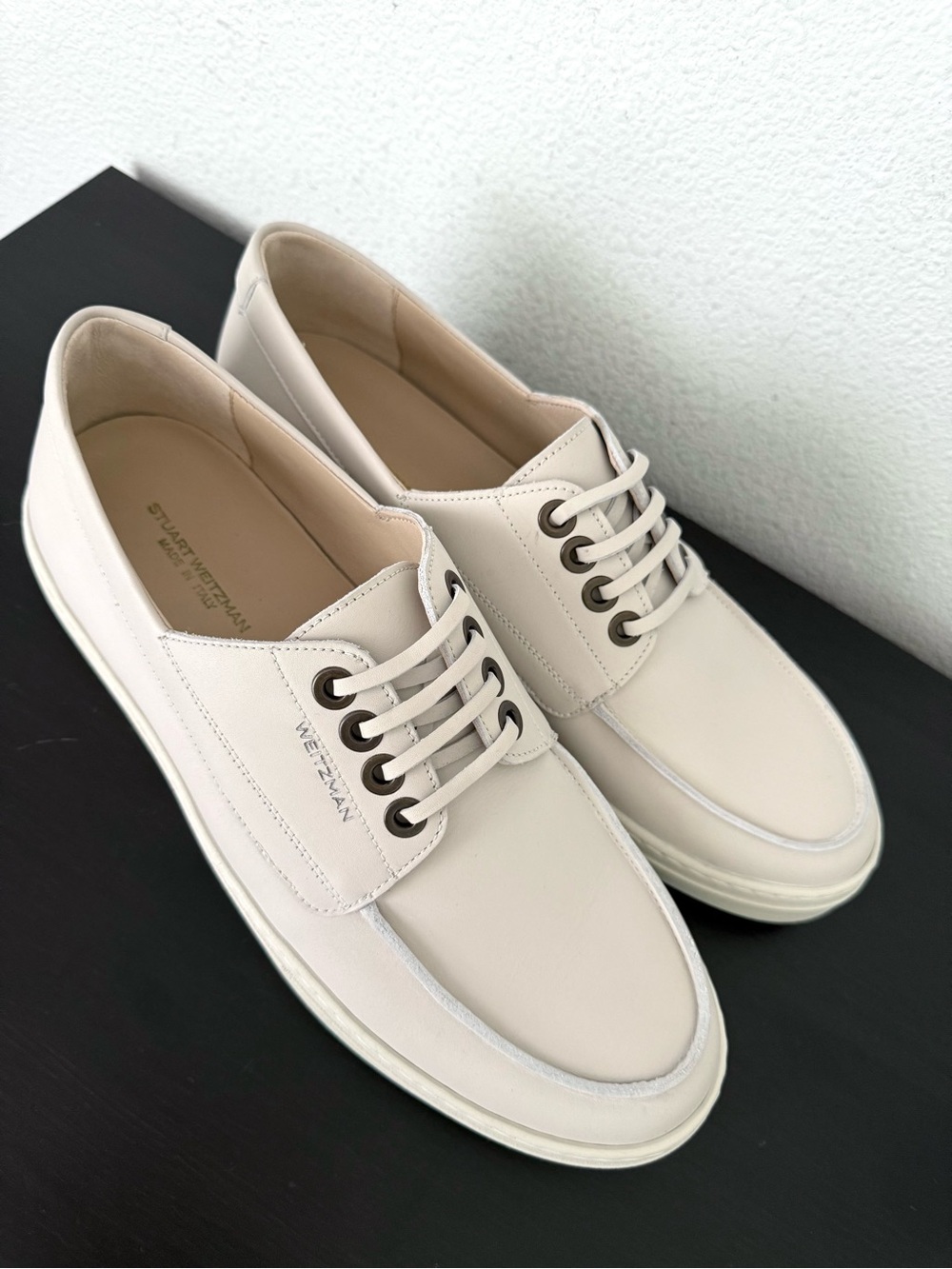 “Like new” Stuart Weitzman Bristol Calf Leather Lace Up Sneakers